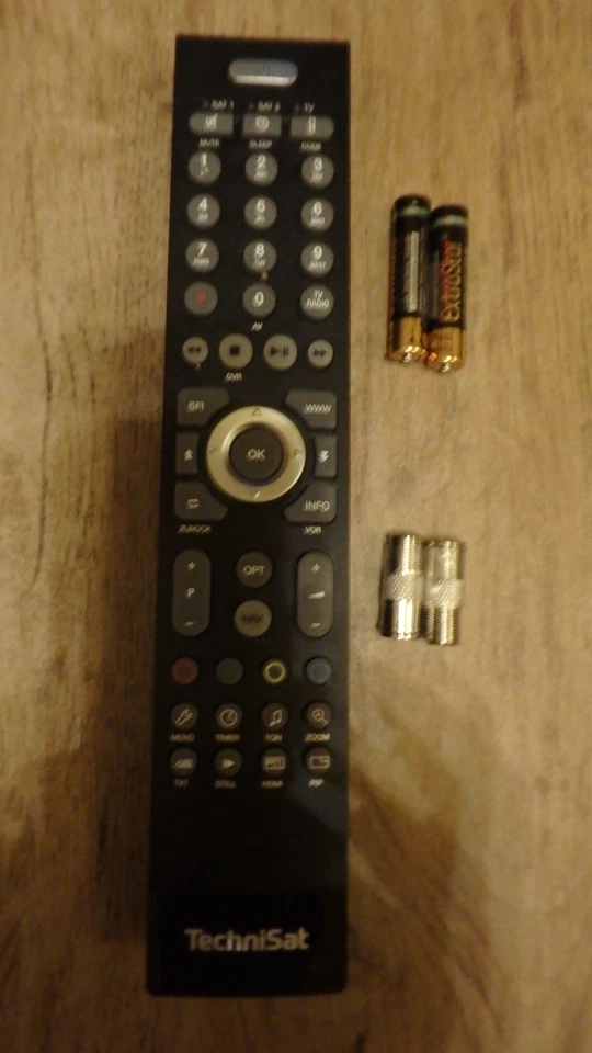 TECHNISAT RECEIVER,  ISIO STC+,  4K/UHD,  1000 GB FESTPLATTE,  ZUBEHÖR,  WIE NEU - Bild 4 von 4