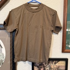 NWOT Essentials Fear Of God Flocked Boxy Logo T-Shirt - Brown - XXS