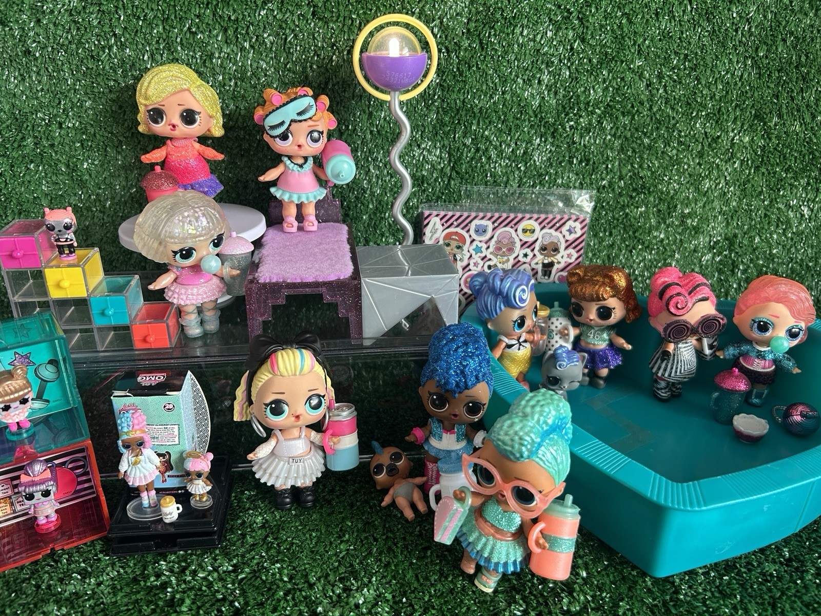 Pool Light Aqua March Glamour Queen