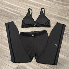 alo Women's Black XS Activewear Set Sports Bra  Leggings Yoga Athletic Fit