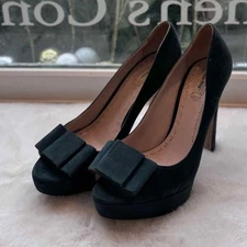 Miu Miu Size 42 Hunter Green Heels Pre-Owned Shoes- Ladies