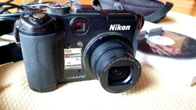 Nikon P6000 Kamera mit Zubehörpaket