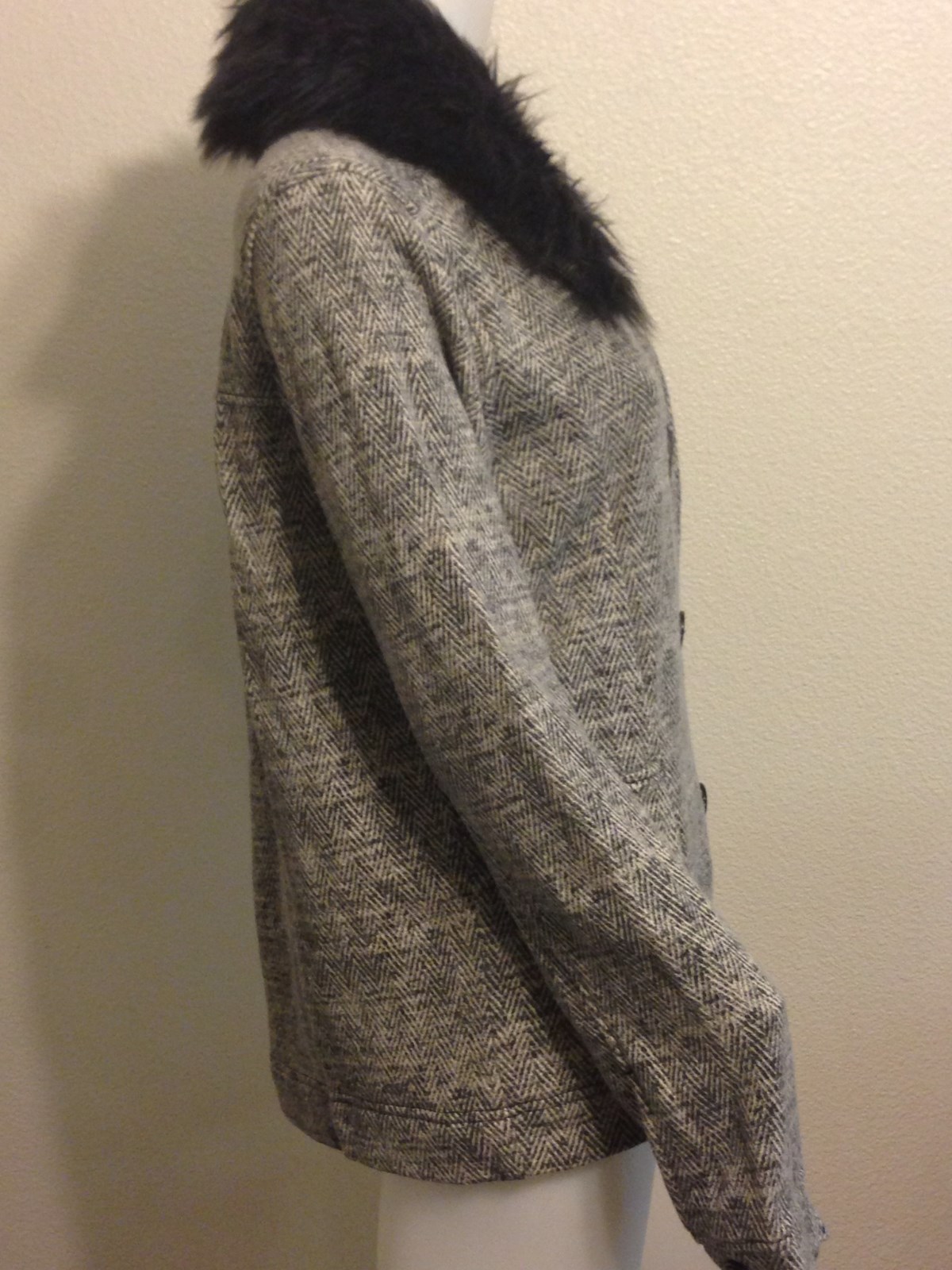 Picture 4 of 6