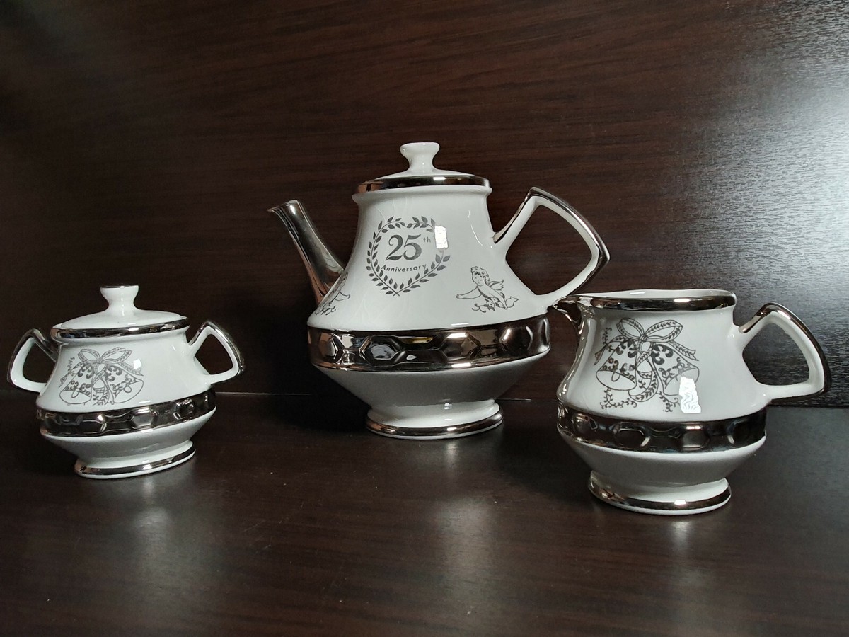 25th Anniversary Gibsons Staffordshire White Tea Set Teapot