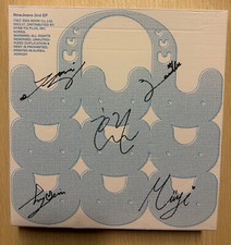 NEWJEANS [GET UP] All Member Autographed Signed Album