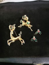 Avon Christmas Brooch Pin Earrings Lot Gold Tone Holly EUC Vintage