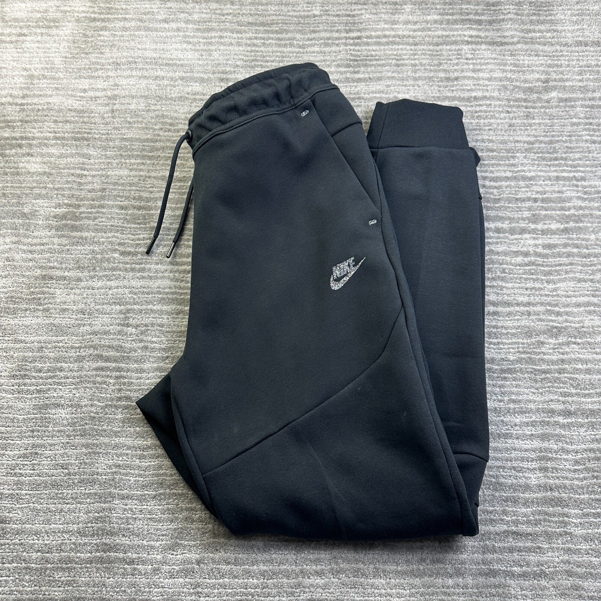 NEW Nike Tech Fleece Pants Mens Large Joggers Black Sportswear