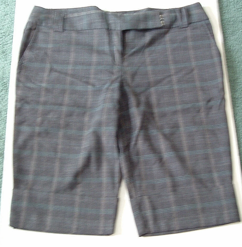 Tracy Evans 3 inch cuffed dress shorts gray plaid size 11 junior - Image 2 of 4