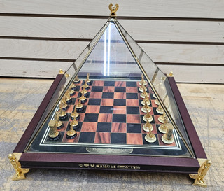 Franklin Mint King Tutankhamun Chess Set 24CT Gold Plated Glass Pyramid READ