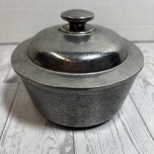 Azúcar pequeño vintage Wilton Columbia PA peltre con tapa estampada