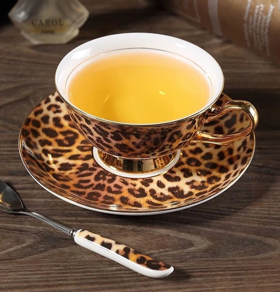 YBK Tech Euro Style conjunto de xícara e pires de porcelana óssea, xícara de café de chá de cerâmica para Ho... - Imagem 3 de 4