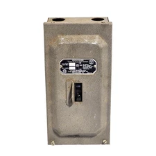Enclosure ITE 2F Enclousure 1235 F Circuit Breaker USED.