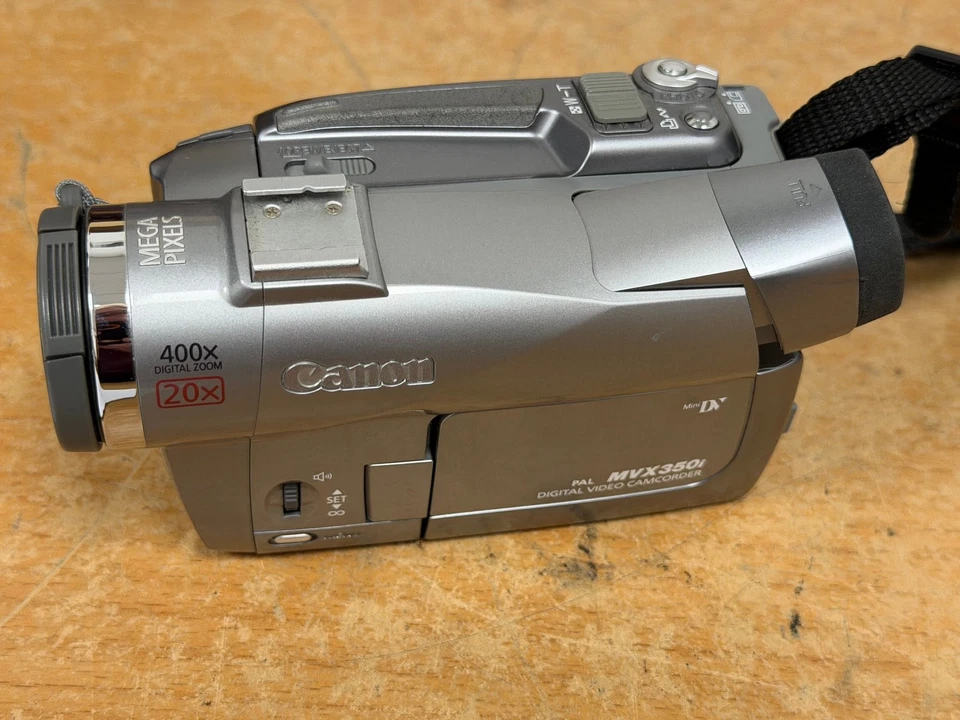 Canon MVX350i Digital Video Camcorder 20x Optical Zoom PAL Mini DV Tape Recordin - Image 2 of 4