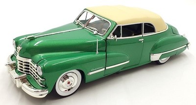 Auto World Maßstab 1:18 AW315/06 - 1947 Cadillac Serie 62 Verdeck - grün