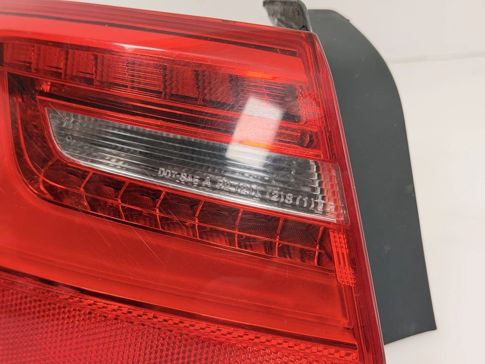 2012 2015 Audi A6 OEM Right Rear Taillight Quarter Mounted 90003930 - Image 2 of 4