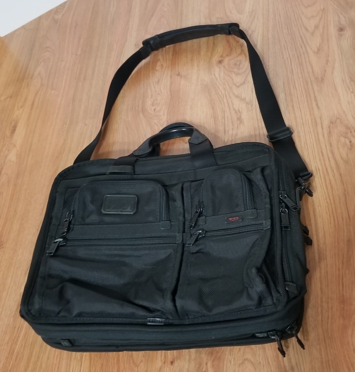 Tumi Alpha 2 T Pass 26145DH Expandable Messenger Laptop Bag Black