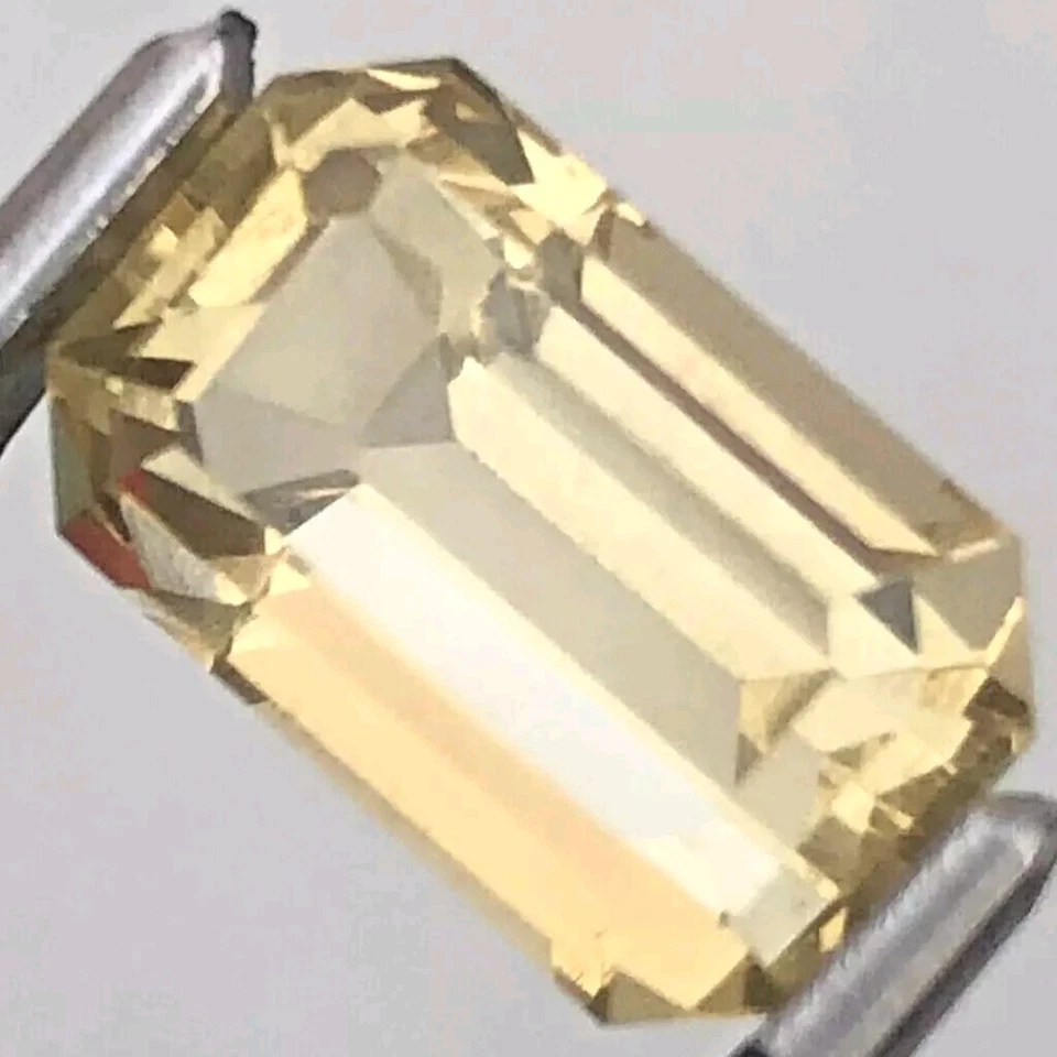 4.90 CT Natural Citrine loose gemstone from Pakistan - Image 2 of 4