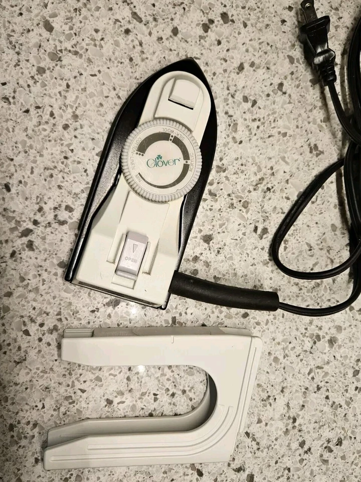 Clover Craft Iron B-68SP Compacto Viaje Stick-Resistente Sin Pulverizador probado Foto 3 de 4