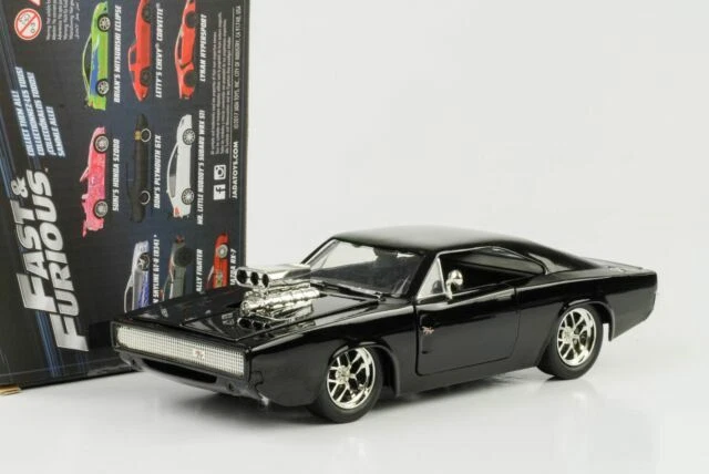 Articoli di modellismo statico neri in plastica scala 1:24