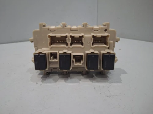 4EB0C Caja Reles/Fusibles para NISSAN QASHQAI (J11E) Acenta 2017 130243 - Imagen 2 de 4