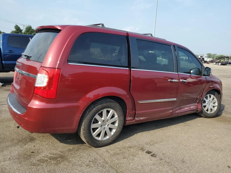 Conjunto de filtro de aire usado se adapta a: Chrysler Town & Country 2012 grado A Foto 3 de 4