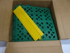 Wearwell 546 Interlocking Drainage Mat Kit, Pvc, 30 In Long X 27 In Wide, 5/8