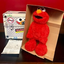 2006 Tickle Me Elmo Preowned New In Box