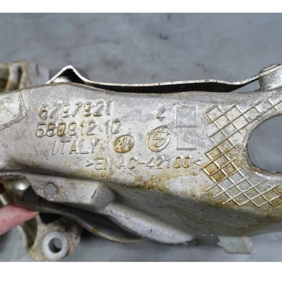 2011-2014 BMW E70 X5 E71 X6 35iX N55 Engine Arm Bracket Mount Pair OEM - Image 3 of 4