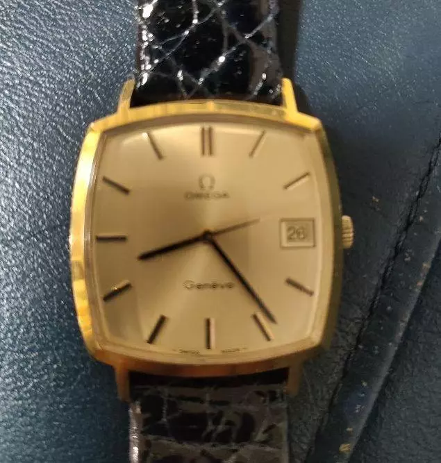 Mens gold square watch cheap