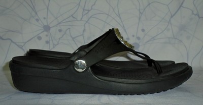 stretchers sandals