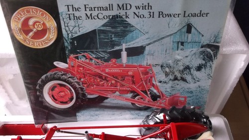 Ertl Precision Series McCormick Farmall MD With Front Loader 1/16 Scale # 4599 - Picture 3 of 5