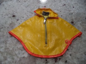 PONCHO PUT-ON # 3411  * Yellow Vinyl Poncho * Vintage 1971 Mod Barbie * Flaws