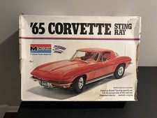Monogram 65 Corvette Stingray 18 Scale Plastic Model Kit Unassembled 1975