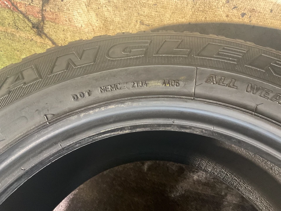 235/65/17 104V Goodyear Wrangler HP Year2006 NoRepairs M+S 8.5mm - Image 3 of 4