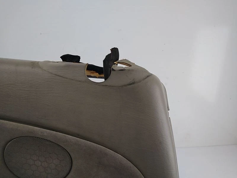 SAAB 900 CONVERTIBLE Driver Left Quarter Trim Panel 1995 1996 1997 1998 - Image 3 of 4