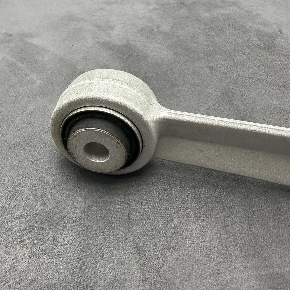 Nuevo brazo de control eslabón trasero trasero 981 331 045 02 para Porsche 2013-2023 Foto 3 de 4