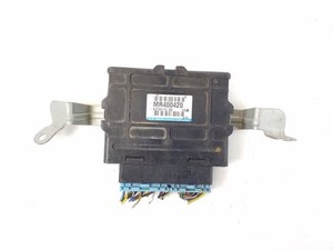 Mitsubishi Pajero 2000 ABS-Steuergerät MR400420 EZE75444