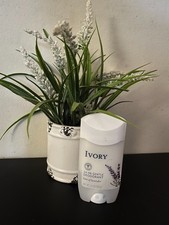 IVORY 24hr GENTLE hint of Lavender