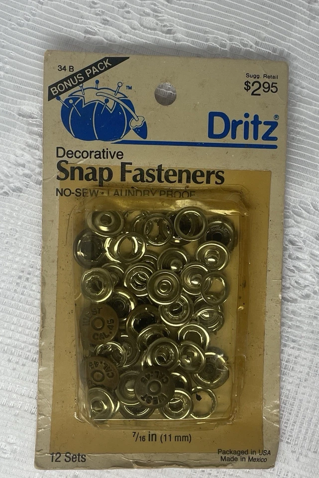 Vintage Button Collection Assorted Brands and Styles - Image 2 of 4