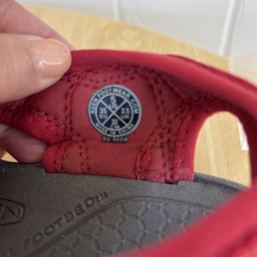 Keen Boys Red Newport Waterproof Closed Toe Sandals Hiking Shoes Size 5 - Picture 4 of 7