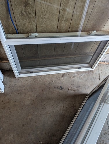 White Vinyl, per hung, Windows For a House with sceens 36in X 36 in - Picture 10 of 22