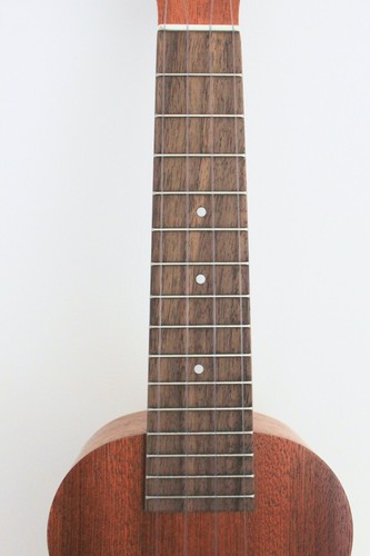 Ukulele Soprano Kiwaya KS-1 Eco Series Nuovo Made In Japan Set Regalo Ottimo Valore  - Foto 8 di 12