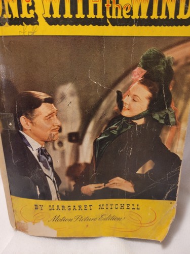 Gone With The Wind Paperback Book & DVD - Picture 10 of 19