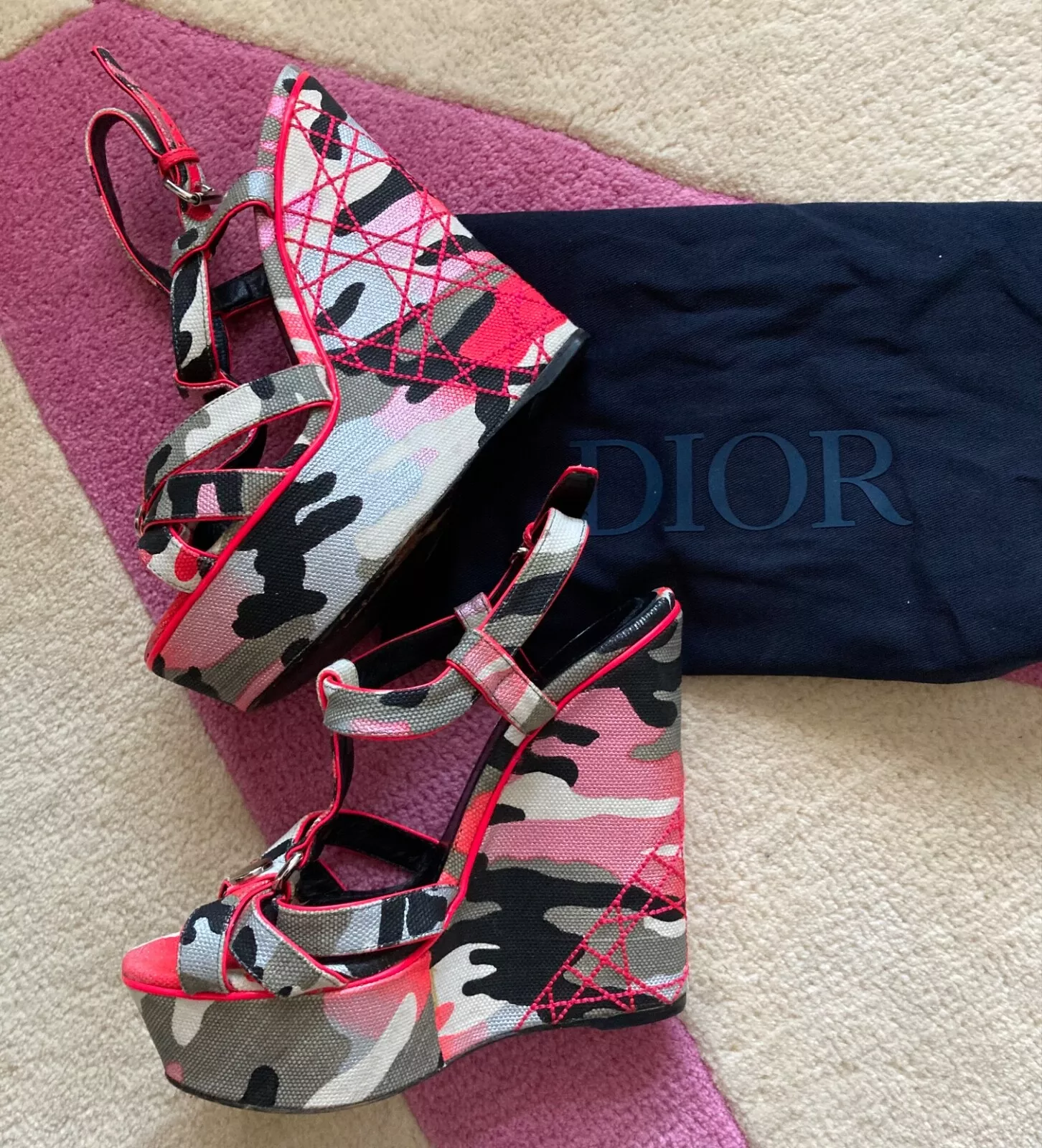 RARE 2011 Dior Anselm Reyle Camouflage Camouflage Rose Néon Plateforme Sandales 37