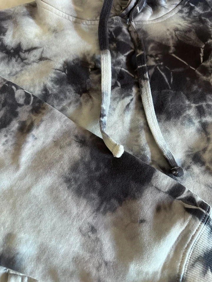 EPTM Hoodie SNOW STORM Crystal Dye Size Small - Image 4 of 4