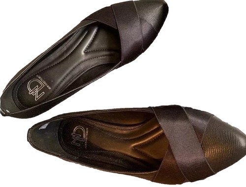 Womens Black Flats Ballet Shoe Rhemy Size 6M Pointed Toe New Directions - Picture 2 of 12