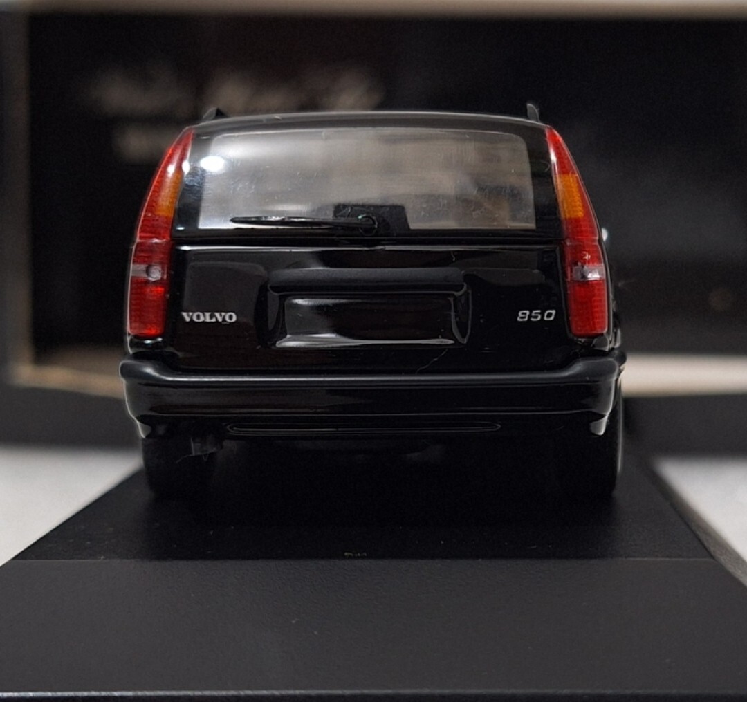 ミニカー Volvo 850Break 1996 5) Volvo 850 Break 1996 Black 1:43 Minichamps 430171410
