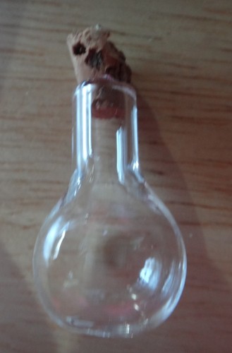 Pequeña botella redonda de vidrio de 36x17 mm con corcho para dijes PEQUEÑOS Momentos - Imagen 2 de 6