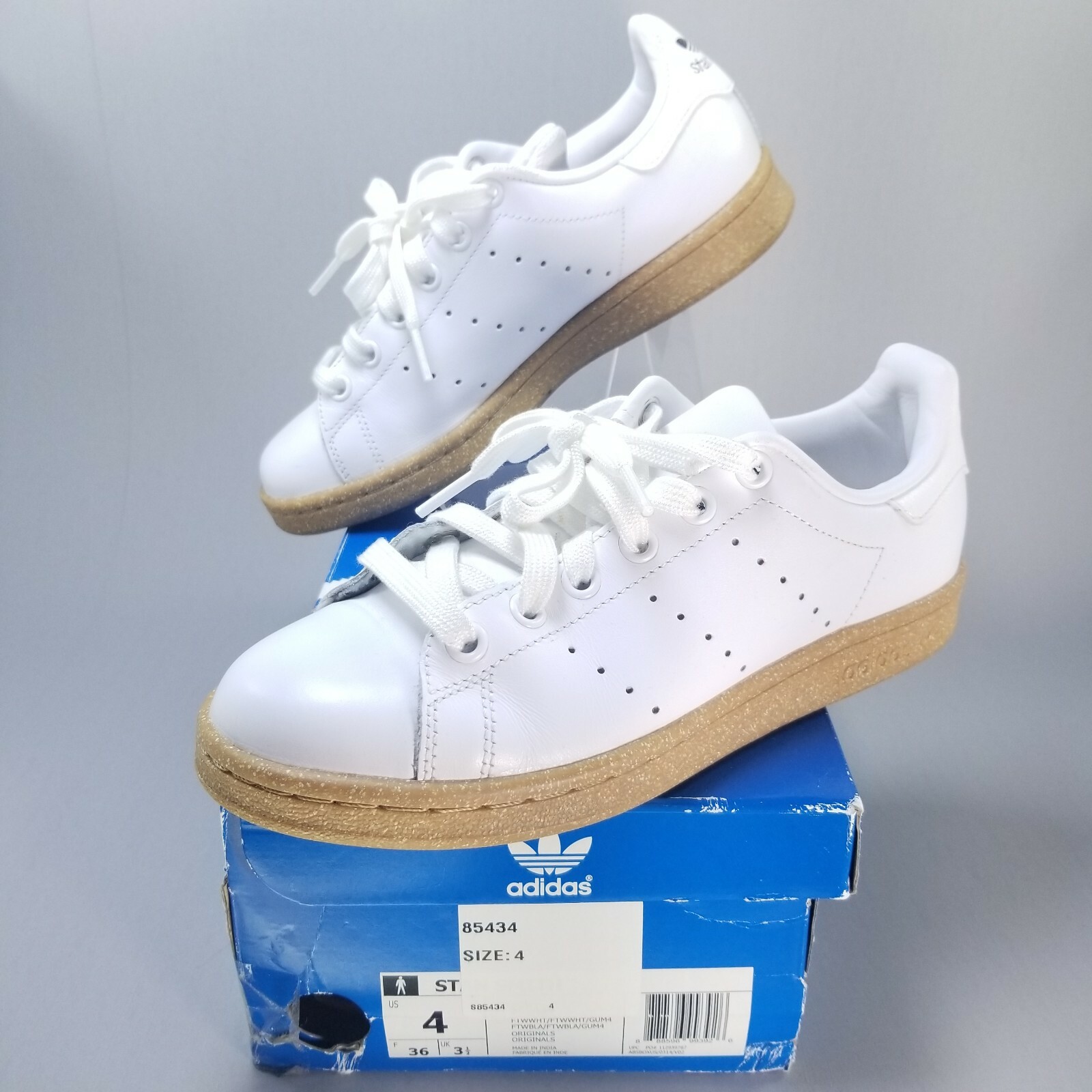 stan smith size 4