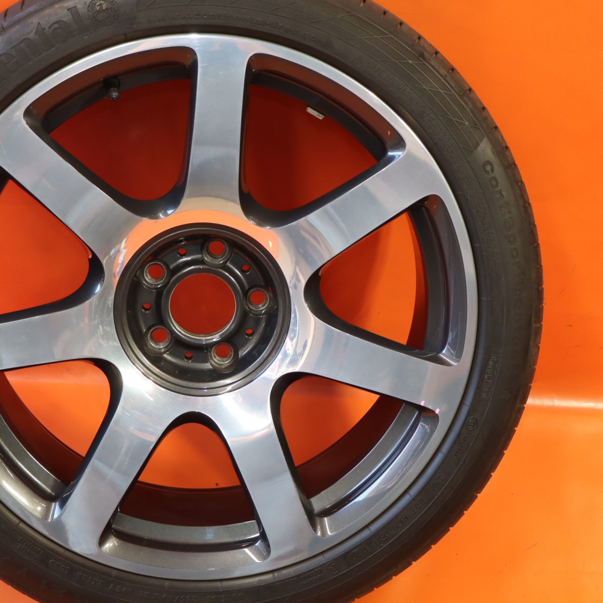 Rolls-Royce Wraith 2017-2021 Front Wheel P/N 6862603